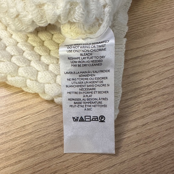 Urban Outfitters White Crop-top bubble knit - Piper Textured Keyhole Sweater - Picture 6 of 6